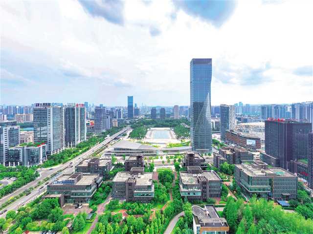 兩江新區(qū) 新增軟件業(yè)務(wù)收入超77億元 全力推動(dòng)軟件和信息服務(wù)業(yè)高質(zhì)量發(fā)展